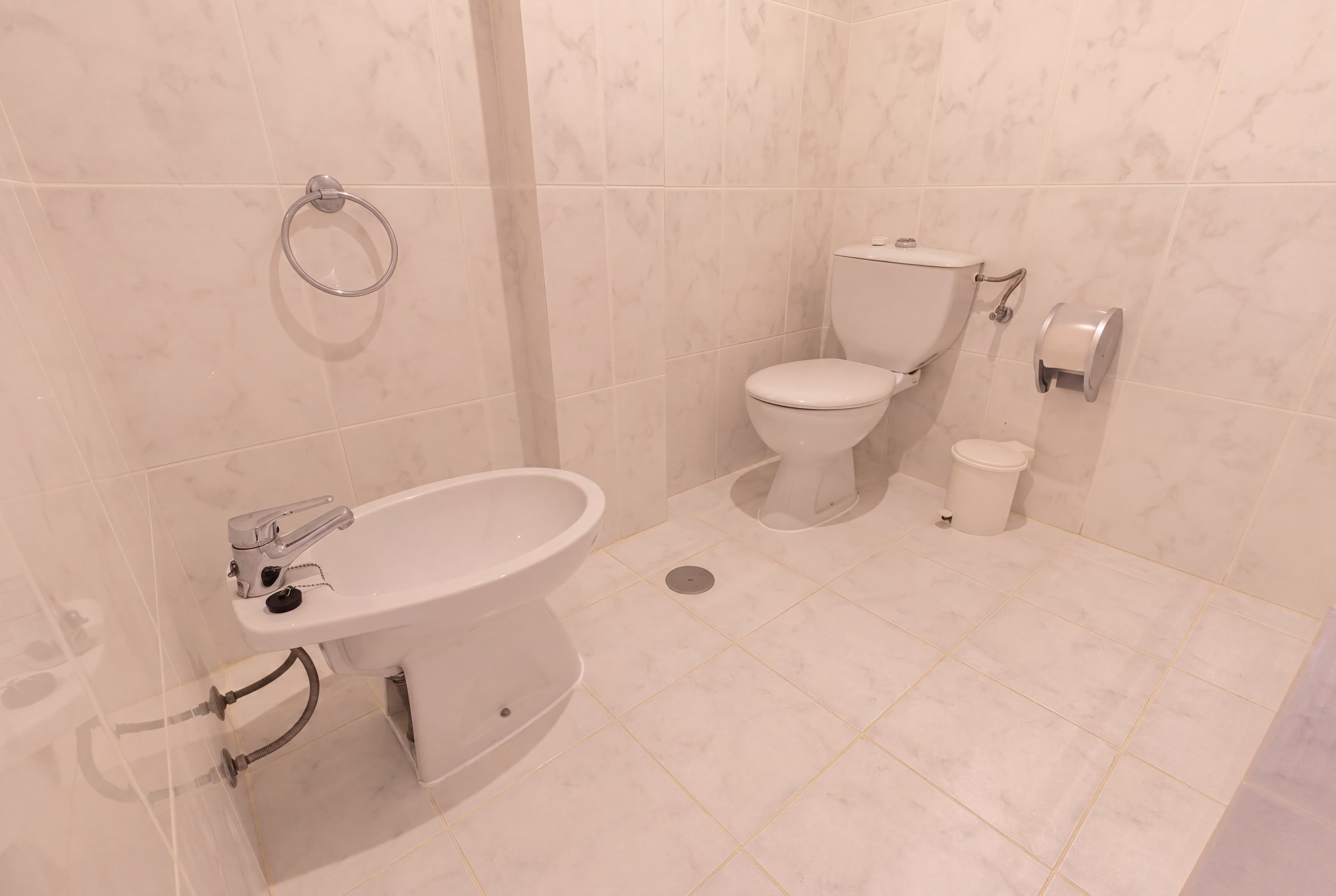 Quarto Twin Vista Piscina — image 5